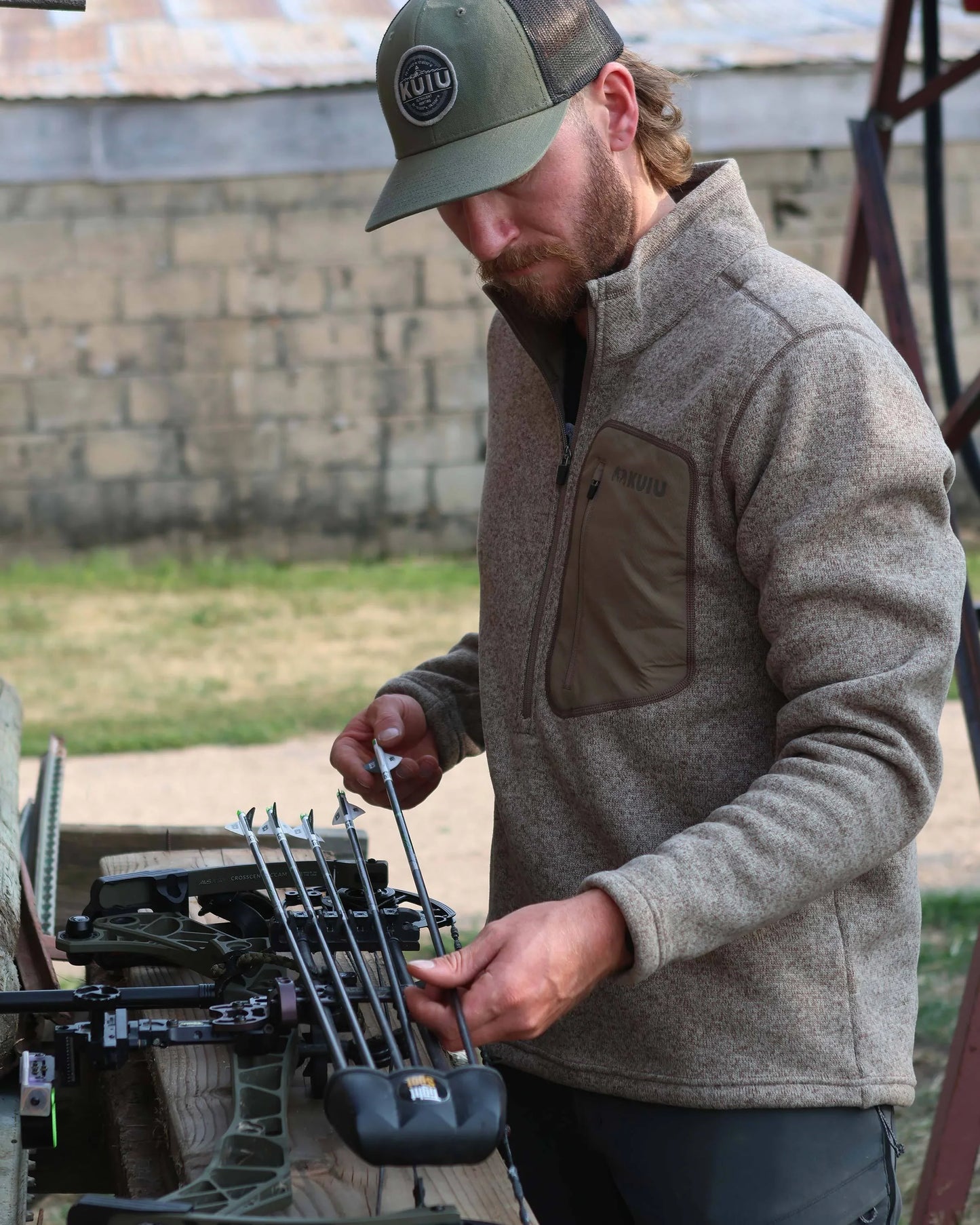 Base Camp Pullover Sweater | Black
