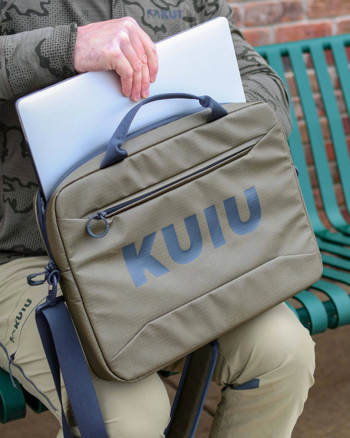 Waypoint Messenger Bag | Black